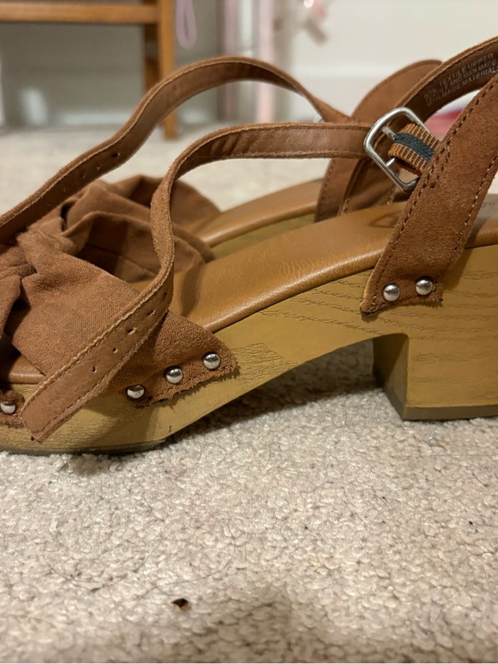 Women’s 8 1/2 Universal Thread Brown Bow Slingback Heels - Picture 3 of 6